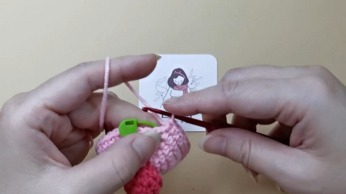 Crochet Cupcake Keychain 2