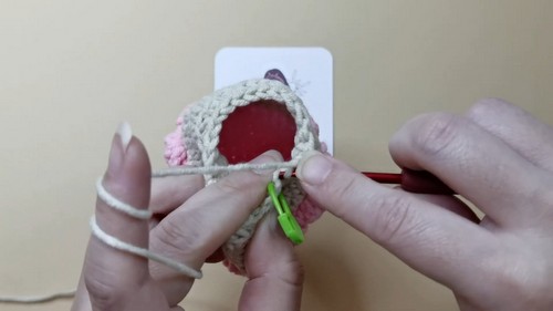 Crochet Cupcake Keychain 3