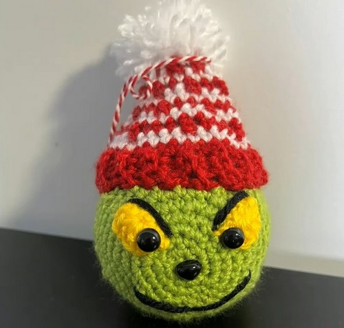 Crochet Grinch Bauble pattern 4