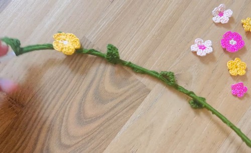Crochet Leafy Cord Cover 3