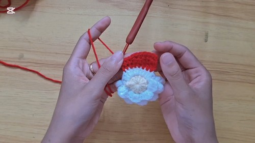 Unique Easy Crochet Santa Claus Keychain 3