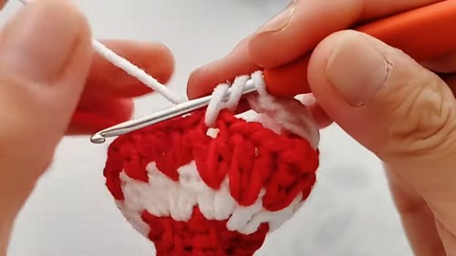 Crochet Holiday Sweater Ornaments Pattern 2