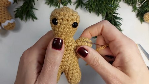 How To Crochet Gingerbread Person 4
