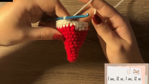 Easy Crochet Mini Santa Hat 2