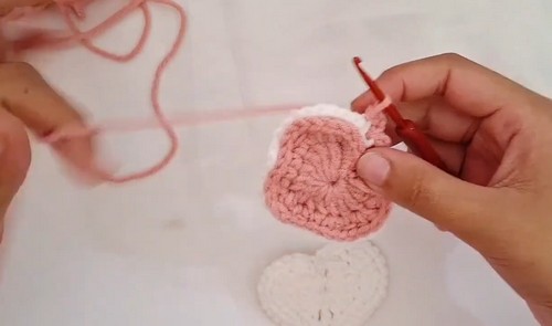 How To Crochet Heart Charm 3