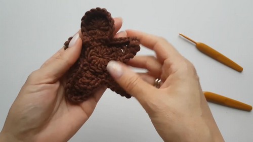 How To Crochet Gingerbread man 2