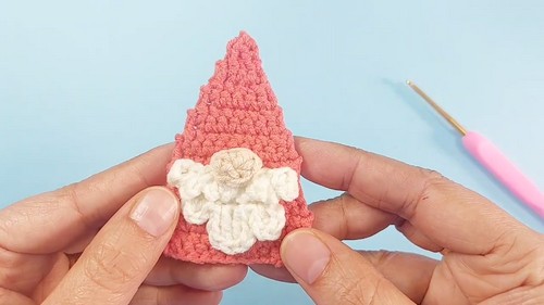 How To Crochet Gnome Applique 4