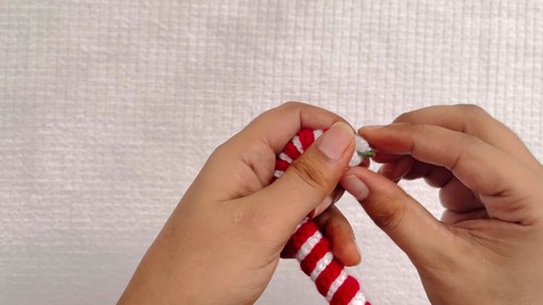 Crochet Christmas Candy Cane Ornament 3