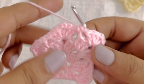 Crochet Granny Star Christmas Ornament 3