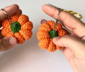 Crochet Pumpkin Keychain 4