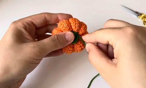 Crochet Pumpkin Keychain 3
