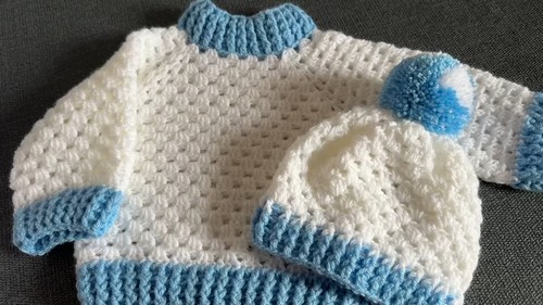 Crochet Baby Hat With Pom Pom Top 4