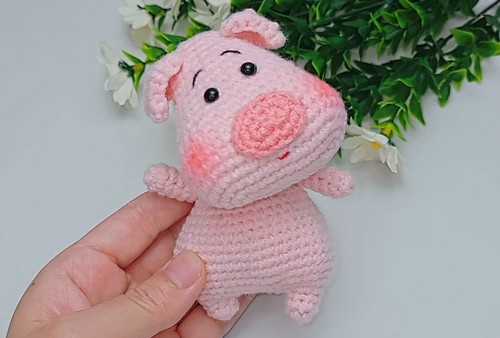Crochet Pig Amigurumi 4