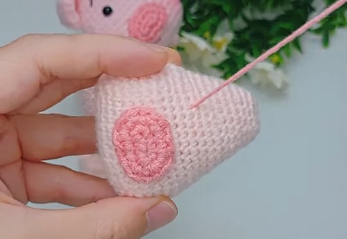 Crochet Pig Amigurumi 3