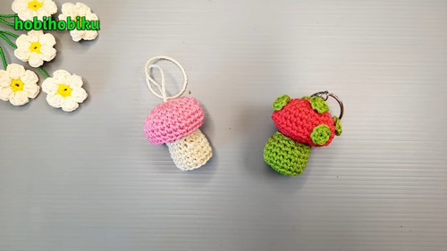 Crochet Mushroom Keychain 4