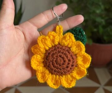 Crochet Sunflower Keychain 4