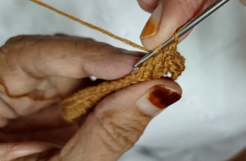 Crochet Fingerless Gloves 1