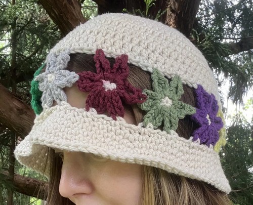 Crochet Flower Bucket Hat 4