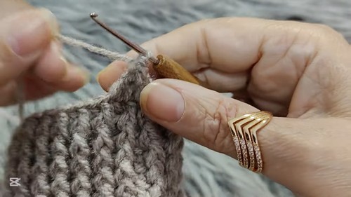 Crochet Easy Gloves 1
