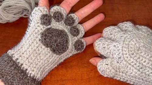 Crochet Cat Paw Fingerless Mittens 4