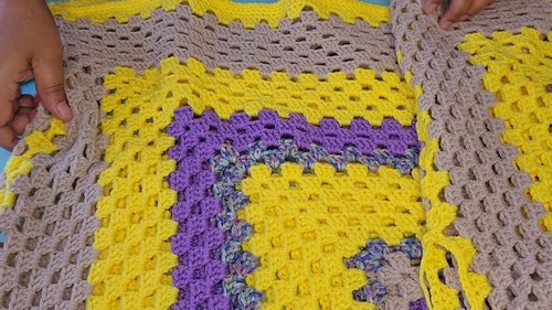 Crochet Christmas Granny Square Cardigan 3