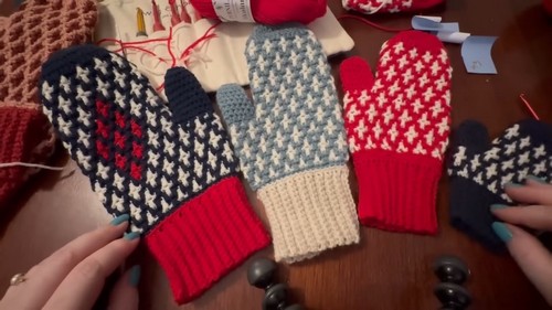 Crochet Ruby Mittens 4