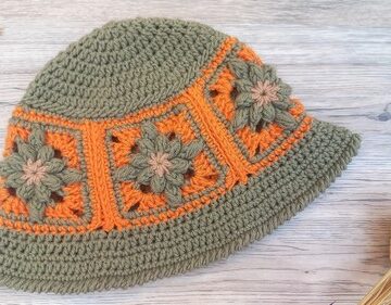 Crochet Bobble Granny Square Hat 4