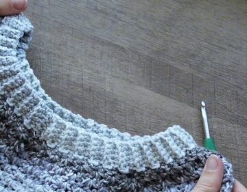 Crochet V Stitch Raglan Free Easy Pattern 4