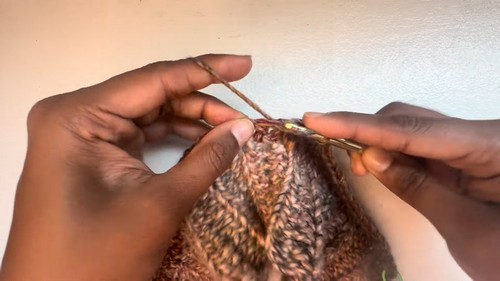 Easy Crochet Seamless Sweater Tutorial _ Top Down Yoke _ Beginner 8-53 screenshot