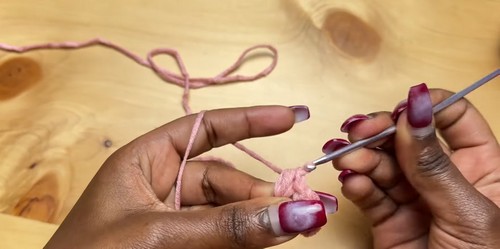 Easy crochet sweater tutorial_one row repeat and beginner friendly _@seven_made_ 2-1 screenshot