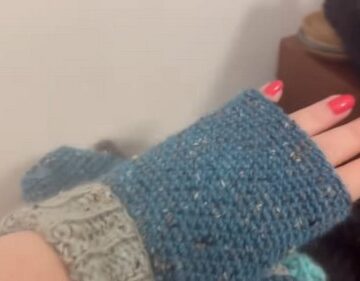 Crochet Fingerless Mittens Free EASY Pattern 4