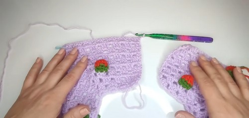 Crochet Strawberry Granny Stitch 3