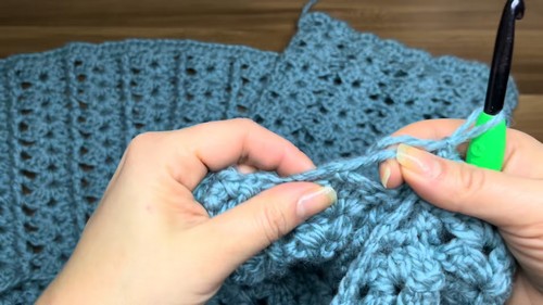 Free Crochet Chunky Vest Pattern For Beginners 3
